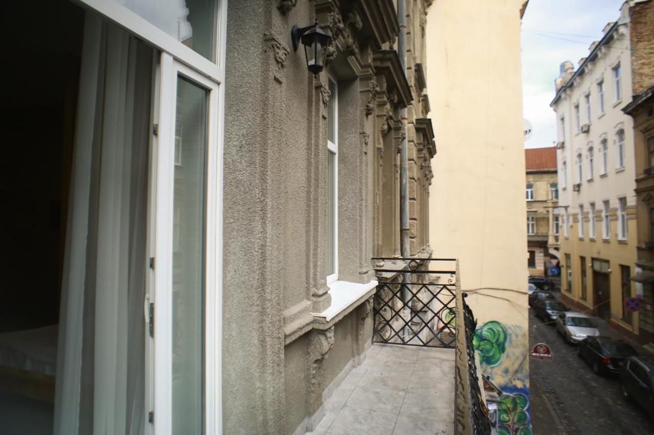 Leogrand Apartment On Drohobycha 4 Lviv Dış mekan fotoğraf