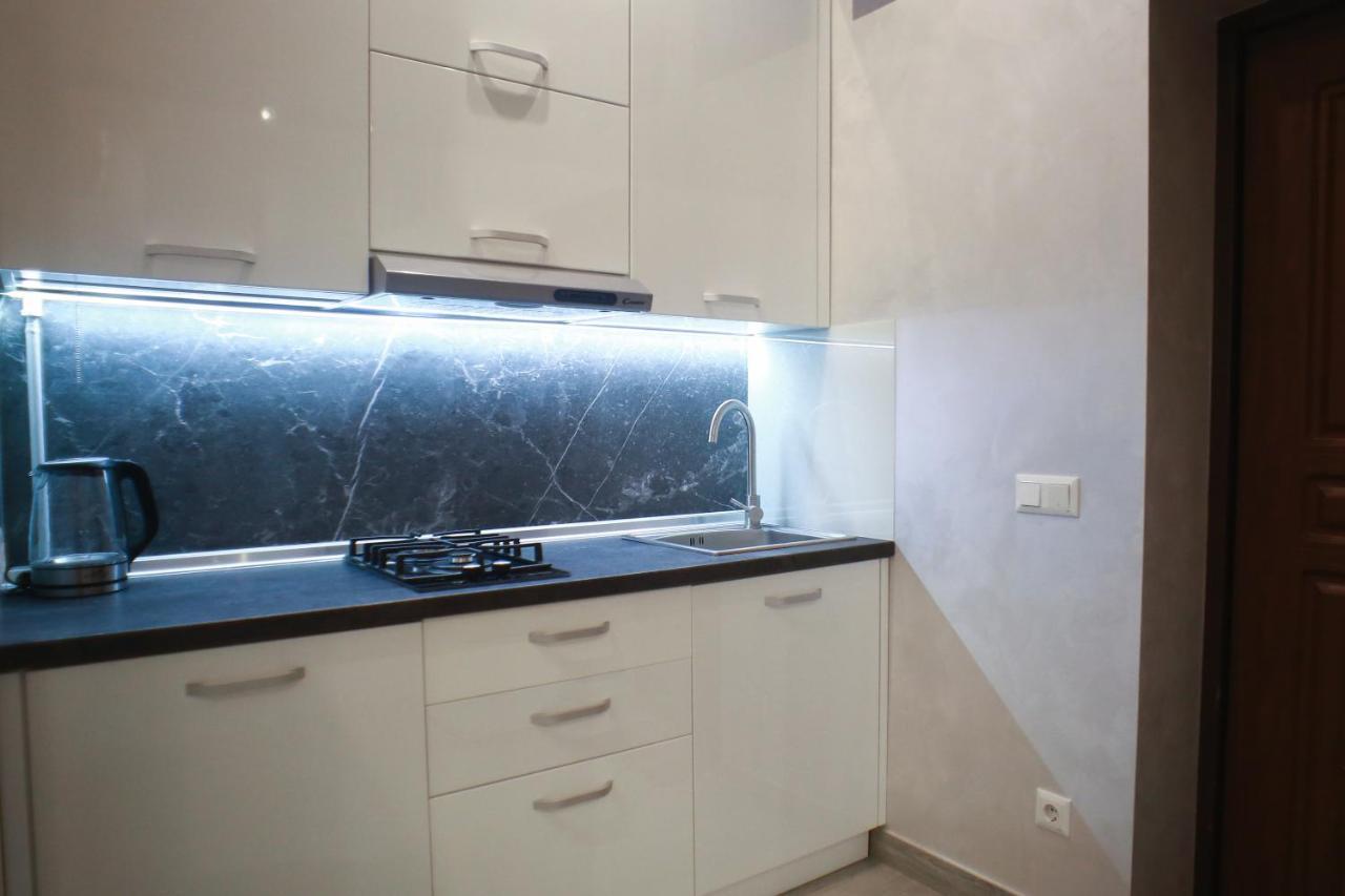 Leogrand Apartment On Drohobycha 4 Lviv Dış mekan fotoğraf