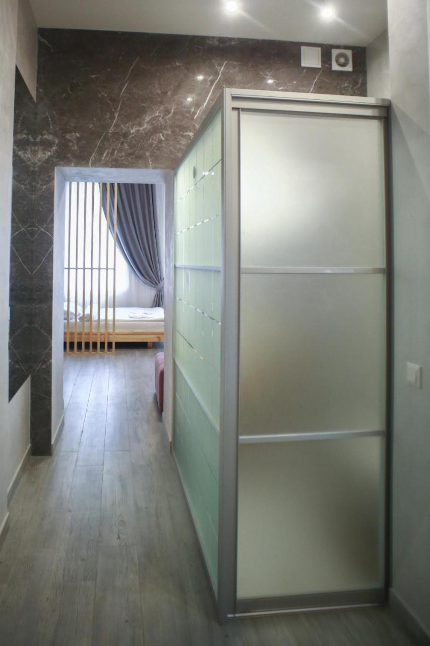 Leogrand Apartment On Drohobycha 4 Lviv Dış mekan fotoğraf