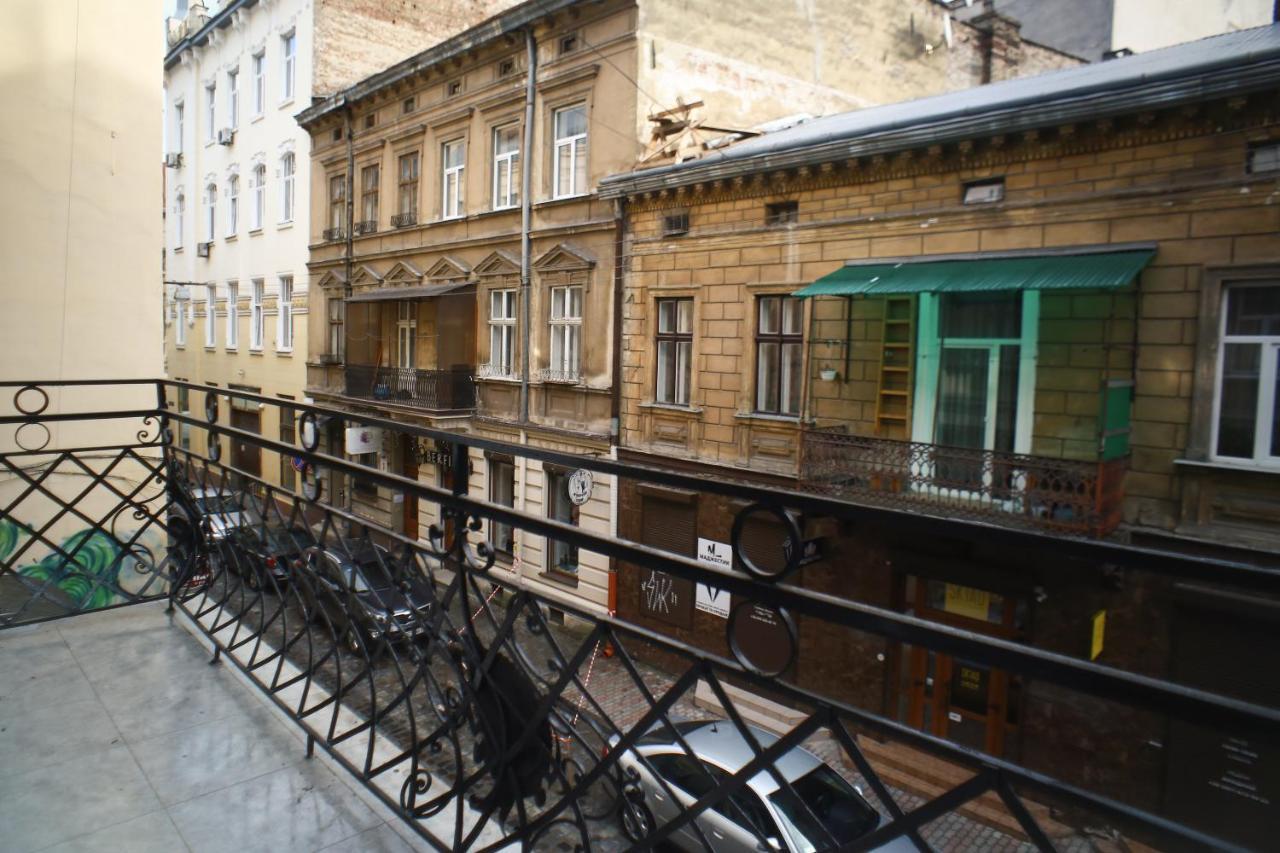 Leogrand Apartment On Drohobycha 4 Lviv Dış mekan fotoğraf