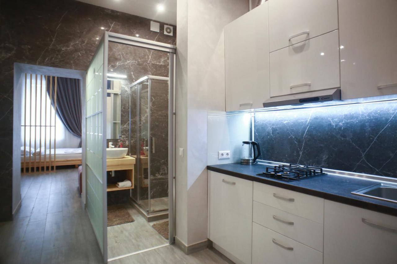 Leogrand Apartment On Drohobycha 4 Lviv Dış mekan fotoğraf
