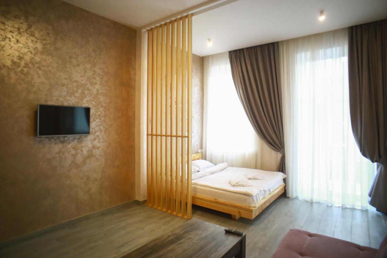 Leogrand Apartment On Drohobycha 4 Lviv Dış mekan fotoğraf